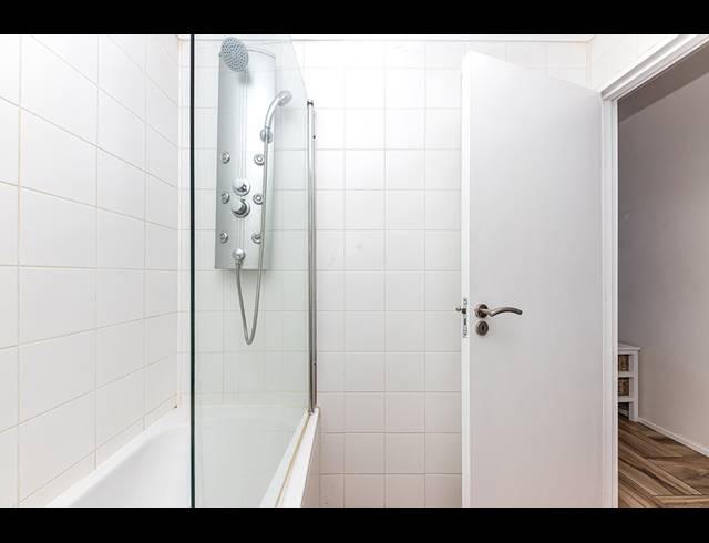 2 BEDROOM APARTMENT FOR SALE IN CAPE TOWN CITY CENTRE